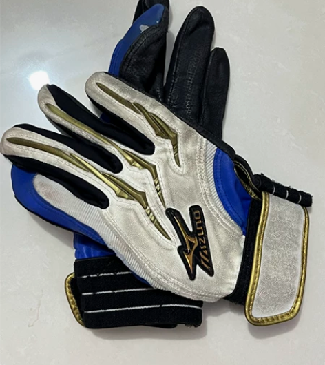 棒球手套美津 ning浓九成新 感兴趣的话...