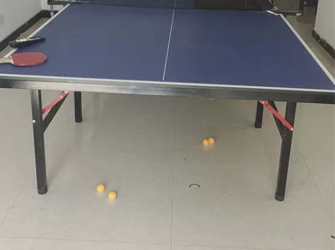可折叠乒乓球桌，便宜处理了 感兴趣的话点“...