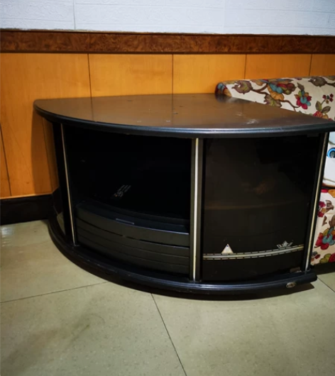 电视柜 适合放在屋角 直径87 高59 不...