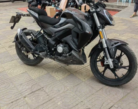 钱冮贝纳利小迅龙150cc，个人一手车，2...