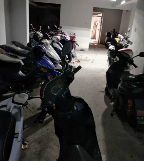 出售几百辆二手摩托车踏板车，公路赛  什么...