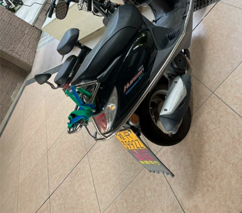 证件齐全，行驶证绿本都有，有购物单据 原价...