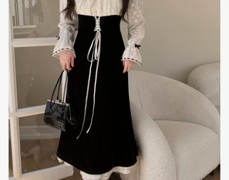 丝绒连衣裙法式遮肚显瘦裙子 柔软蕾丝很舒服...