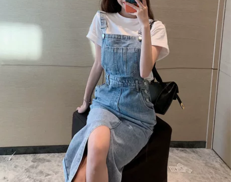 牛仔背带裙女韩版宽松春秋港味复古显瘦开叉洋...