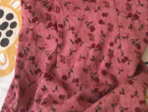 吊带长裙，不适合夏天穿，布料夏天穿有点厚，...