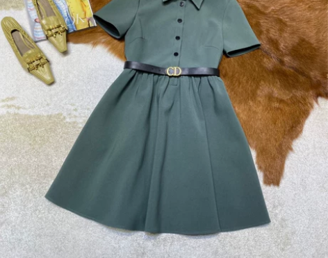 收腰连衣裙女2021夏季新款显瘦缎面系带收...