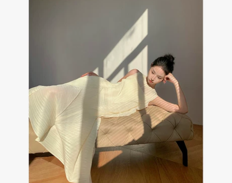 深深定制手工压皱连衣裙女2022新款三宅设...