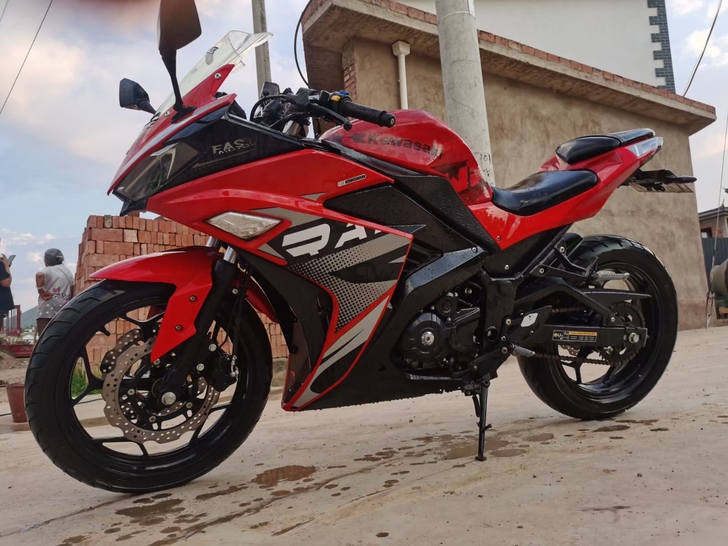 19年电喷双杠水冷400cc，发动机状态巅...