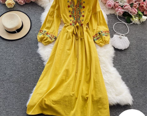 海边度假连衣裙女波西米亚沙滩裙超仙民族风绣...