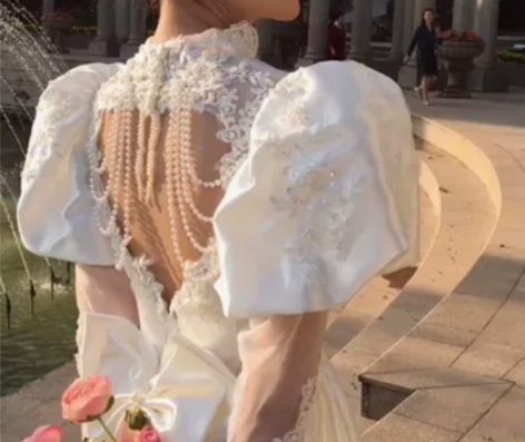 【出租】写真复古婚纱vintage结婚婚纱...