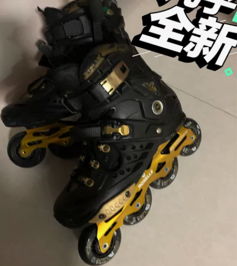 洛神轮滑鞋,40码大小一码都可穿,几乎全新...