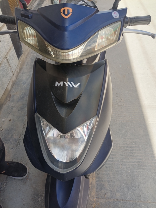 台铃电动车,能跑五六十公里,速度很快,挺新...