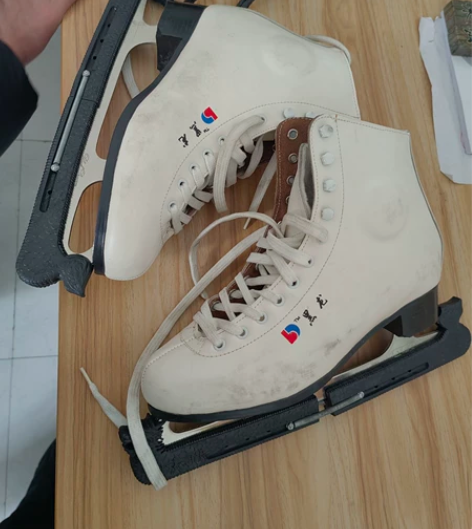 冰星冰鞋近全新，孩子穿过一次，一共五双，4...