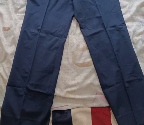 出一条男长裤，7新，腰围74，裤长101。...