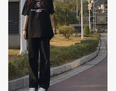 黑色牛仔裤女2021新款秋冬直筒宽松显瘦阔...