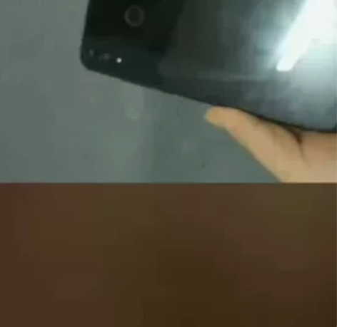 荣耀8X黑色，有使用痕迹 4+64G 带耳...