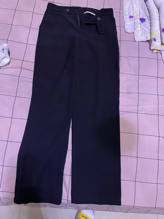 西装直筒裤，穿过总共不超过8小时，衣服实在...