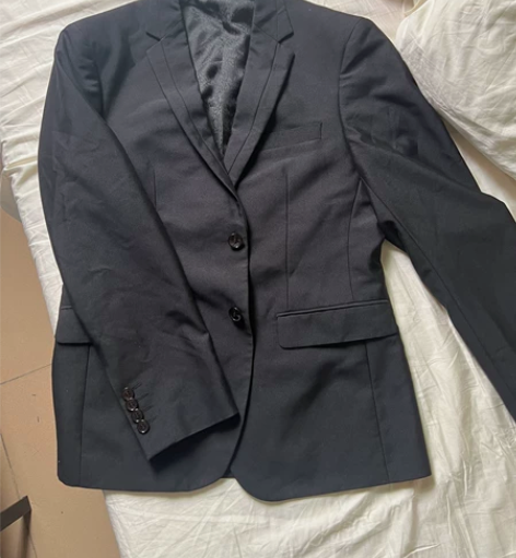 海澜之家男士西装，穿过一次就没再穿过了，身...