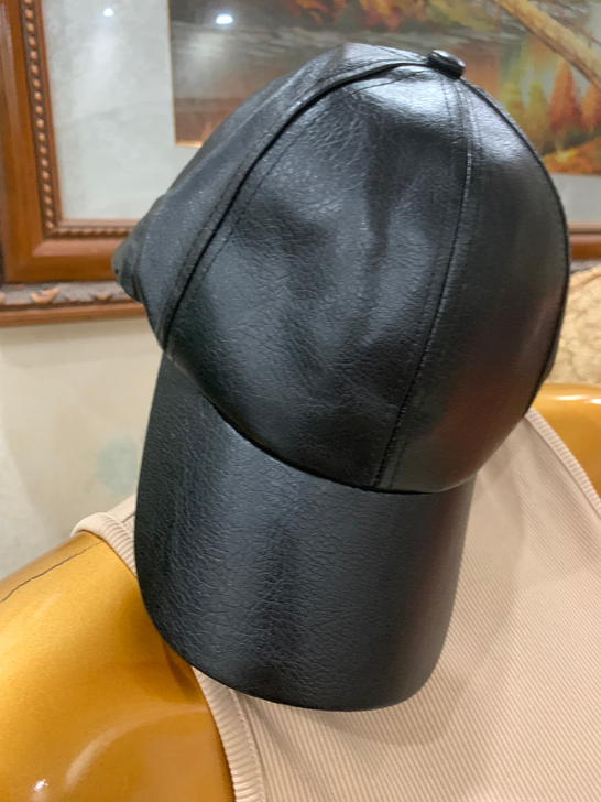 正品全新  鸭舌帽