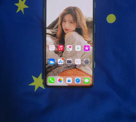 出一台红米k40增强版 全原无修 就是后盖...