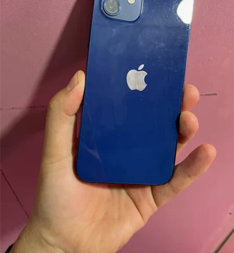 国行苹果12 128g 边框有两处小磕碰 ...