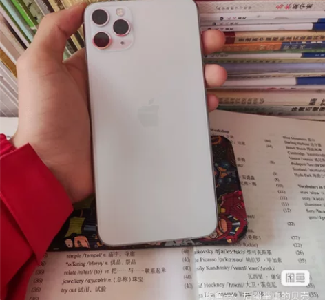 出特价机 苹果11pro Max 64g银...