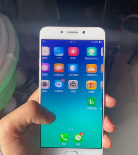 OPPOR9m 64g玫瑰金 功能全部正常...