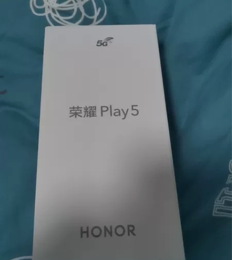 荣耀play5  8+256黑色，9成新，...