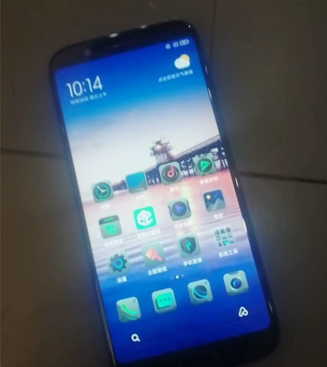 黑鲨游戏手机內存128运行流畅,国货精品需...