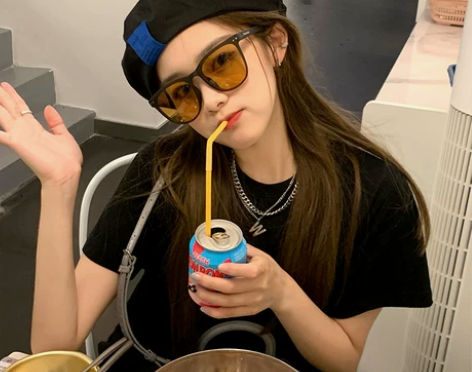 小物家家夏季薄款贴布贝雷帽休闲画家帽网红同...