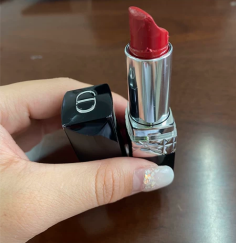 迪奥999 口红 免税店入，保真，疑心病勿扰  余量如图，适...