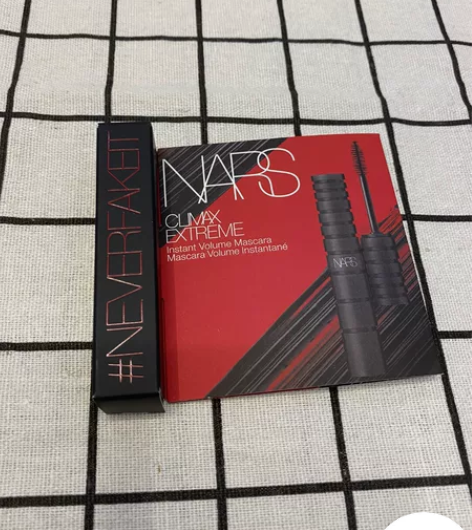 Nars睫毛膏小样 圣诞赠品 超浓密不晕染