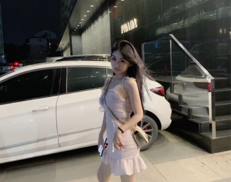 Wuuus 西宫小妲己 吊带嫩粉洋气连衣裙...