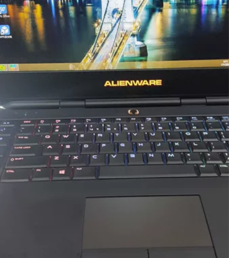 低价出售自用外星人Alienware 15...