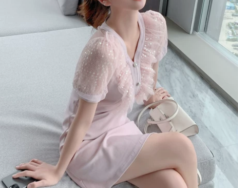 V领收腰连衣裙女2020新款小个子可甜可盐...