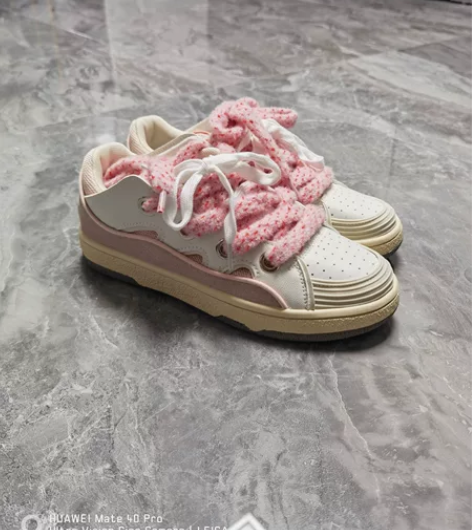 女士运动休闲鞋 特色大鞋带 38码 穿...