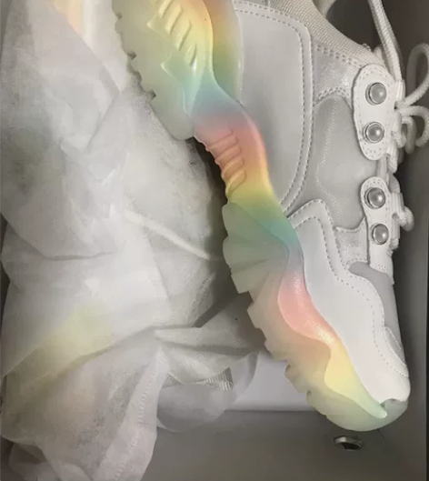 [闪亮] 炫彩时尚女鞋，休闲运动必备！[下...