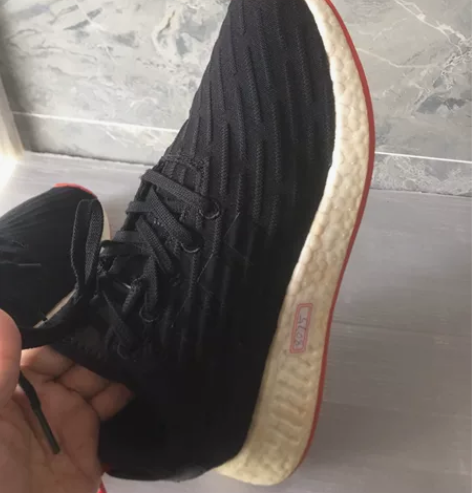 二手正品阿迪轻便透气休闲运动鞋41码  保正！不正包退！买到...