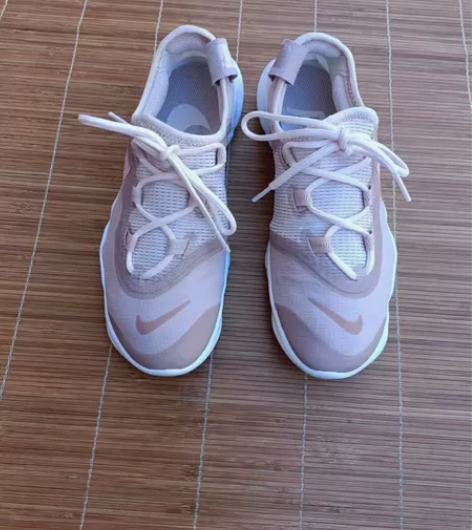 36.5码 耐克运动鞋          ...