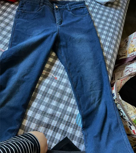 加绒小脚牛仔裤，女款，北方一条过冬。中高腰...