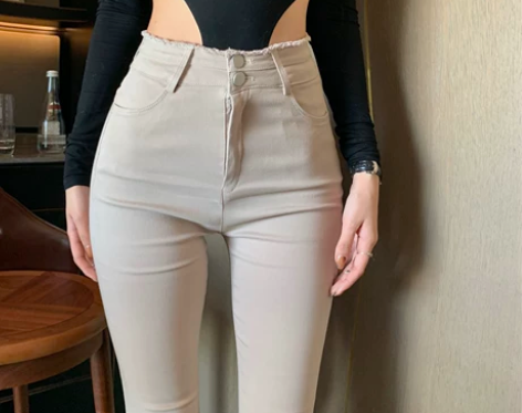 豆豆酱chic白色高腰牛仔裤女秋冬2020...