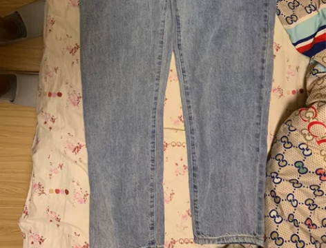 在淘宝上买的一条牛仔裤,买回来基本上闲置,...