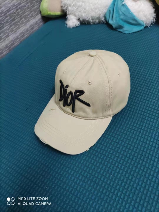 迪奥Dior街头个性字母破洞棒球帽子男女潮...