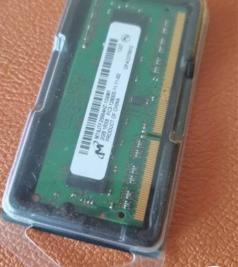 内存条2GB，苹果Macbook Pro ...