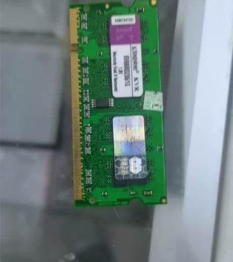 笔记本内存条,1GB。 感兴趣的话点“我想...