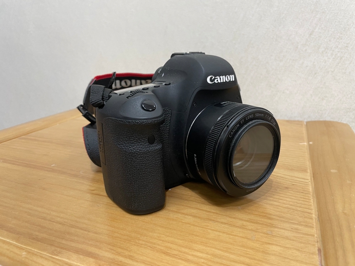 佳能6D EOS6D带镜头一块卖，不单卖.