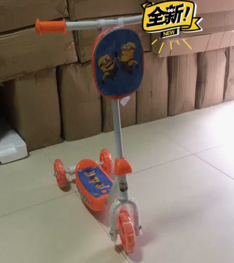 迪士尼小黄人3轮滑板车踏板车滑滑车童车 1...