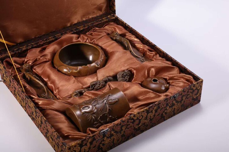 自荐堂全铜文房六件套,全新未拆封。