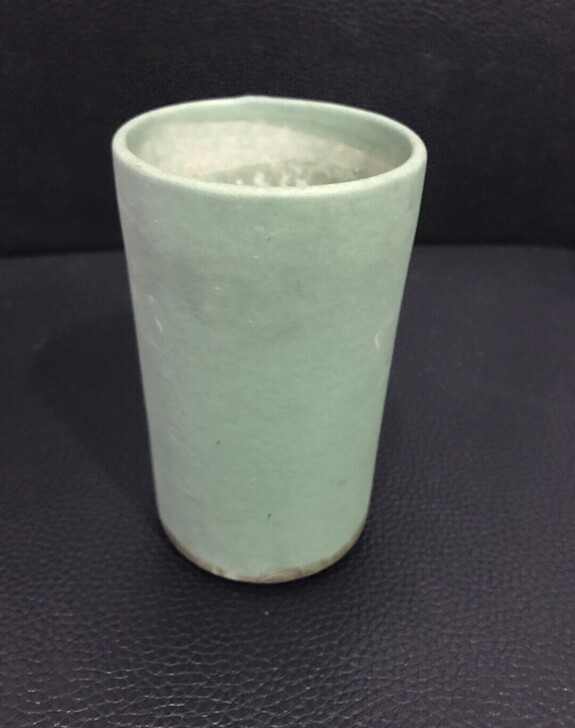 洛阳农村淘青色笔筒一件