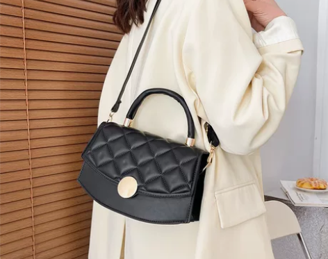 菱格包包女2022新款潮时尚斜挎包纯色简约...